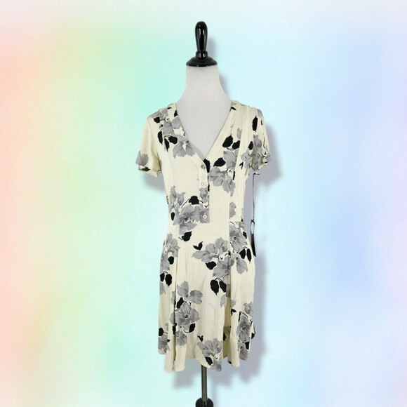Privacy Please Revolve‎ dress M floral mini short sleeves Yellow NWT - Picture 1 of 8